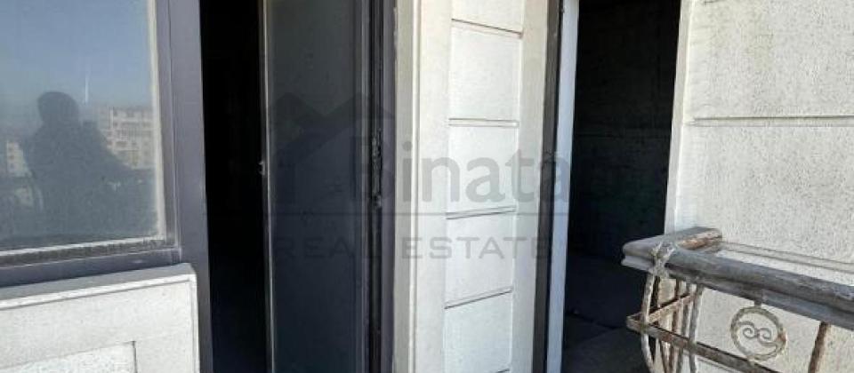 Huseyn Cavid parki ve Elmler Akademiyasi m/s yaninda 4 otaqli menzil satilir/153 kv.m. - 15