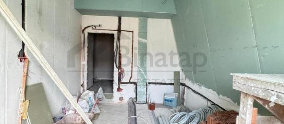 Sherq bazarinin yani, 28 May m/s yaxin tecili 4 otaqli menzil satilir/205 kv.m. - 11