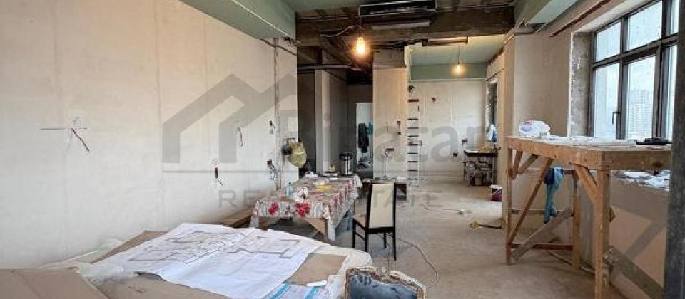 Huseyn Cavid parki ve Elmler Akademiyasi m/s yaninda 4 otaqli menzil satilir/147 kv.m. - 6