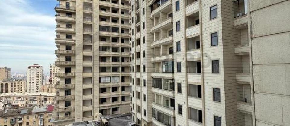 Huseyn Cavid parki ve Elmler Akademiyasi m/s yaninda 4 otaqli menzil satilir/147 kv.m. - 13