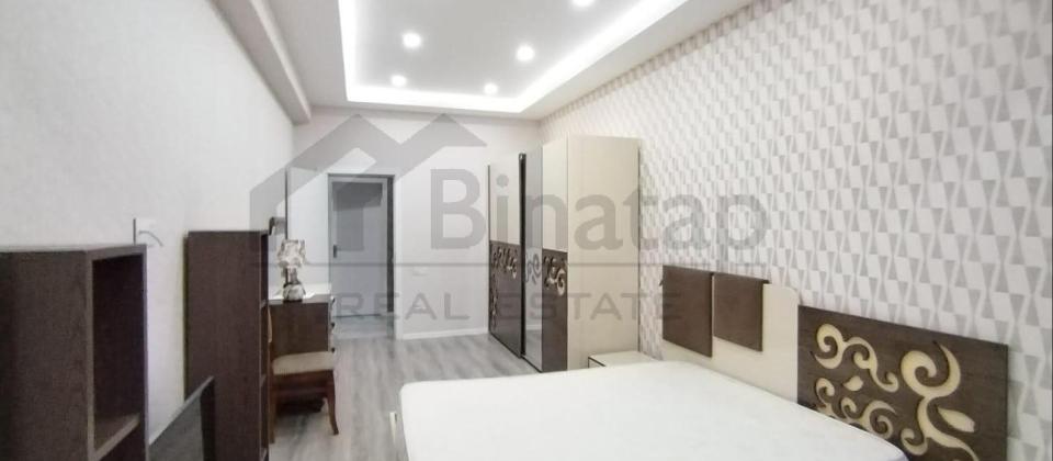 Tibb Universitetinın yanında - 11