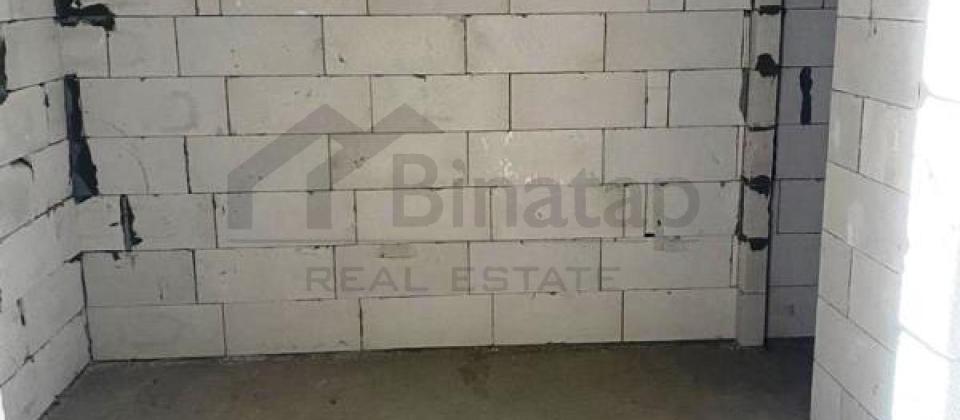 28 May m/s ve Yashil bazara yaxin 3 otaqli menzil satilir/121.5 kv.m. - 6