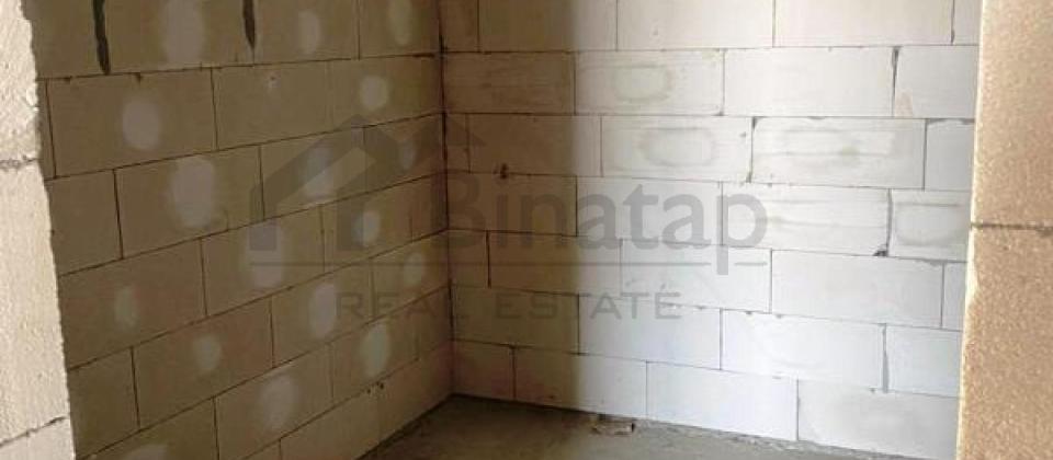 28 May m/s ve Yashil bazara yaxin 3 otaqli menzil satilir/121.5 kv.m. - 7