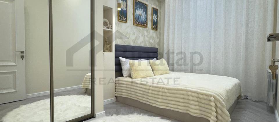 Tibb Universitetinin yaninda 3 otaqli menzil satilir/100 kv.m. - 6