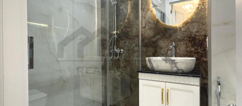 Tibb Universitetinin yaninda 3 otaqli menzil satilir/100 kv.m. - 12