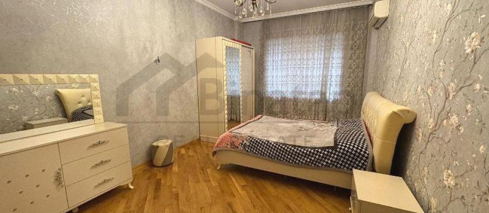 Baki saglamliq merkezinin yanida 4 otaqli menzil satilir/224 kv.m. - 6