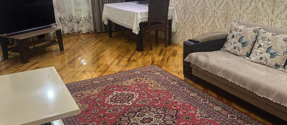 Satılır 4 otaqlı köhnə tikili 105 m², 9 MKRN,