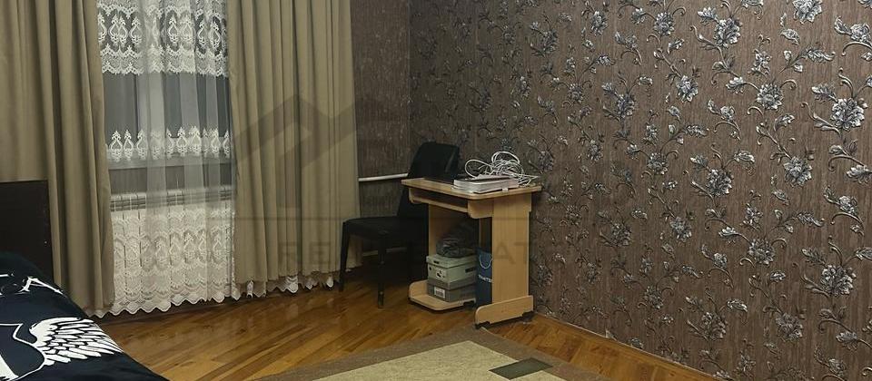 Satılır 4 otaqlı köhnə tikili 105 m², 9 MKRN, - 7