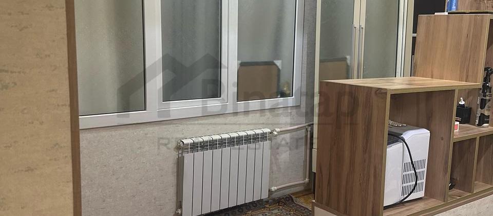 Satılır 4 otaqlı köhnə tikili 105 m², 9 MKRN, - 9