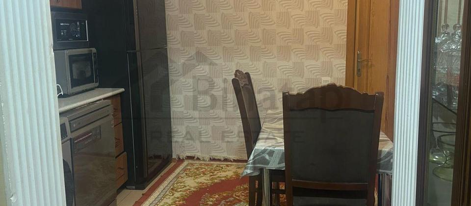 Satılır 4 otaqlı köhnə tikili 105 m², 9 MKRN, - 13