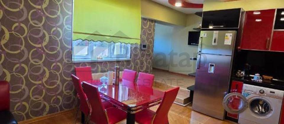 Musabeyov parkinin yani, Elmler Akademiyasi m/s yaxin 4 otaqli menzil satilir/180 kv.m. - 5