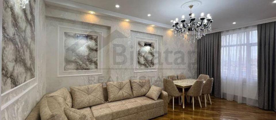 A.M.Şerifzade kuçesi, İnşaatçılar m/s yaninda 3 otaqli menzil satilir/75 kv.m.