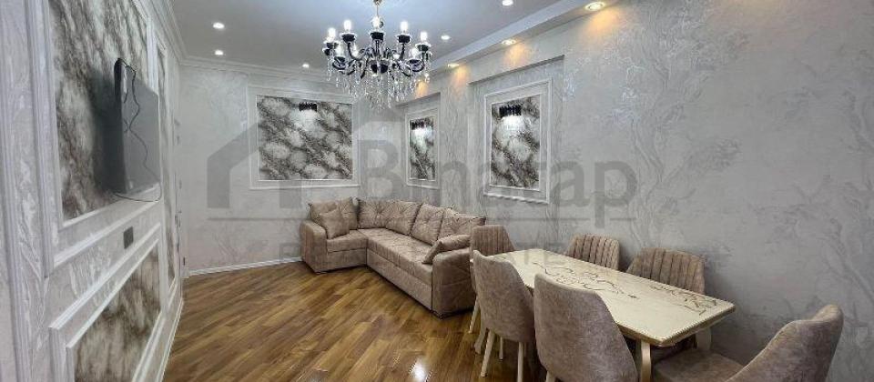 A.M.Şerifzade kuçesi, İnşaatçılar m/s yaninda 3 otaqli menzil satilir/75 kv.m. - 2