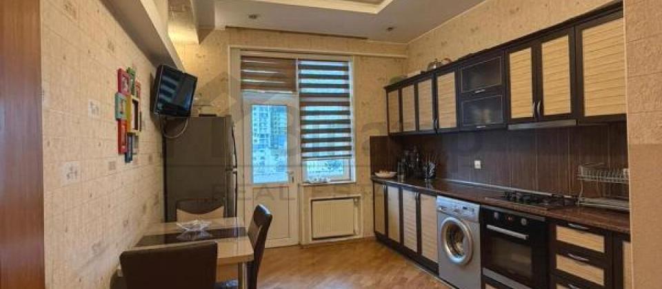 İnşaatçilar m/s ve Baku Malla yaxin 2 otaqli menzil kiraye verilir/88 kv.m. - 4