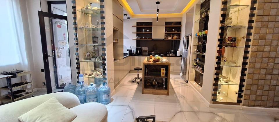 Satılır 3 otaqlı yeni tikili 110 m², 28 May m. - 3