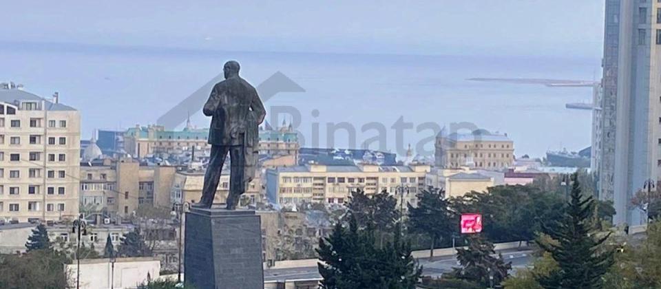 Satılır 3 otaqlı köhnə tikili 85 m², Elmlər Akademiyası m.