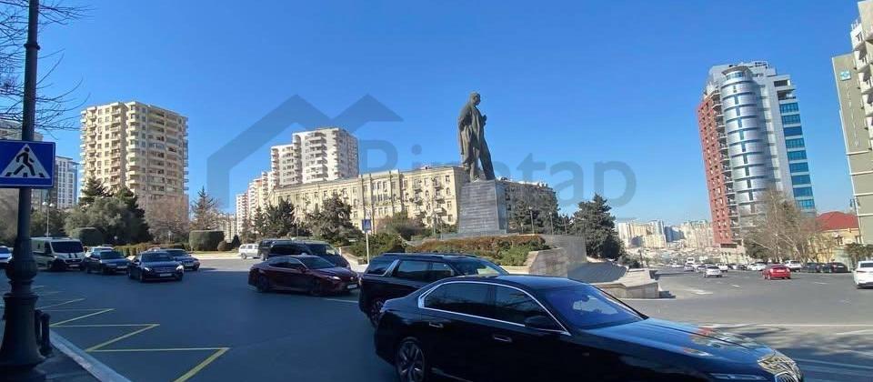 Satılır 3 otaqlı köhnə tikili 85 m², Elmlər Akademiyası m. - 2