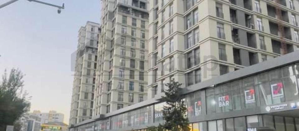 Heyder Eliyev ve Konqress merkezinin yaninda 5 otaqli menzil satilir/215 kv.m.