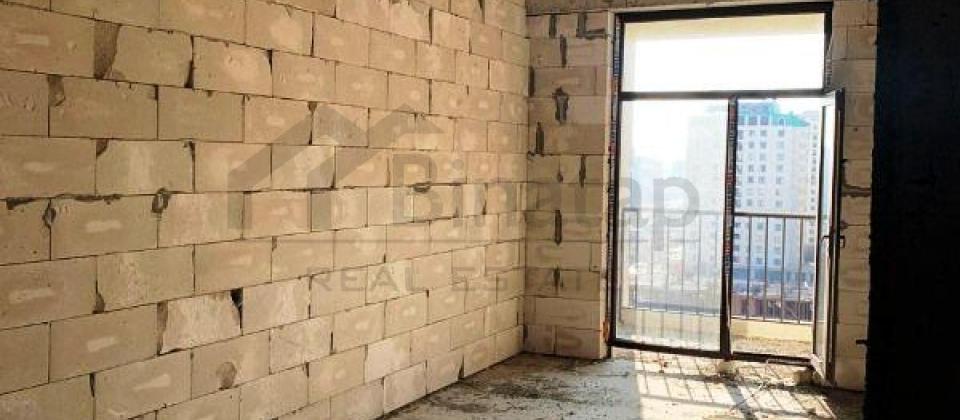 Heyder Eliyev ve Konqress merkezinin yaninda 5 otaqli menzil satilir/215 kv.m. - 4