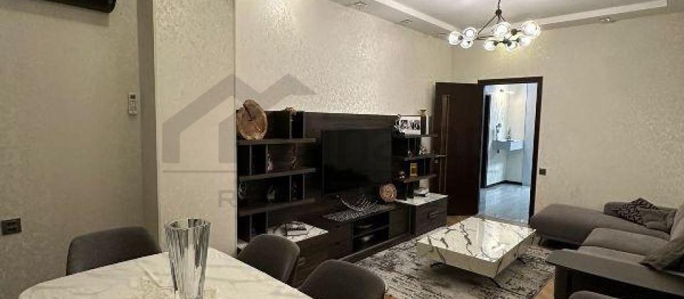 Badamdar qesebesi, Caspian Hospitala yaxin 3 otaqli menzil satilir/110 kv.m. - 2