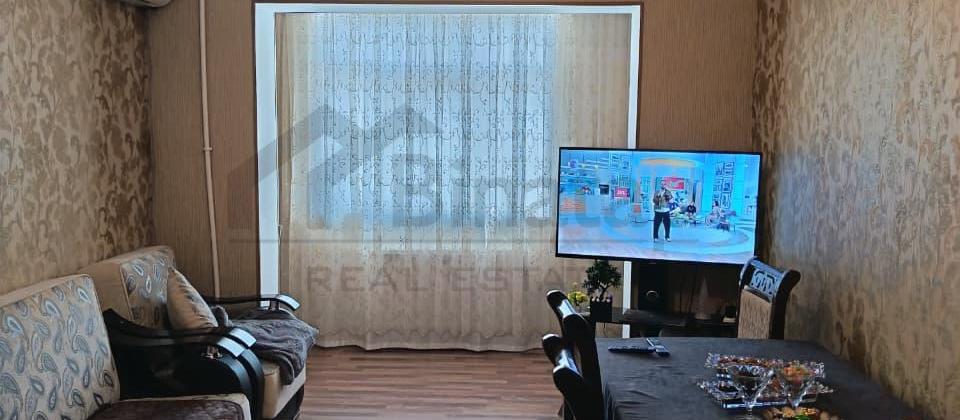 Satılır 3 otaqlı köhnə tikili 100 m², Neftçilər m.