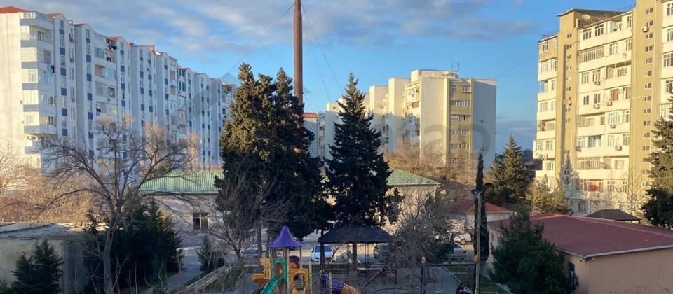 QARAYEV METRO 5 OTAQ LELİNQRAD SATİLİR - 2