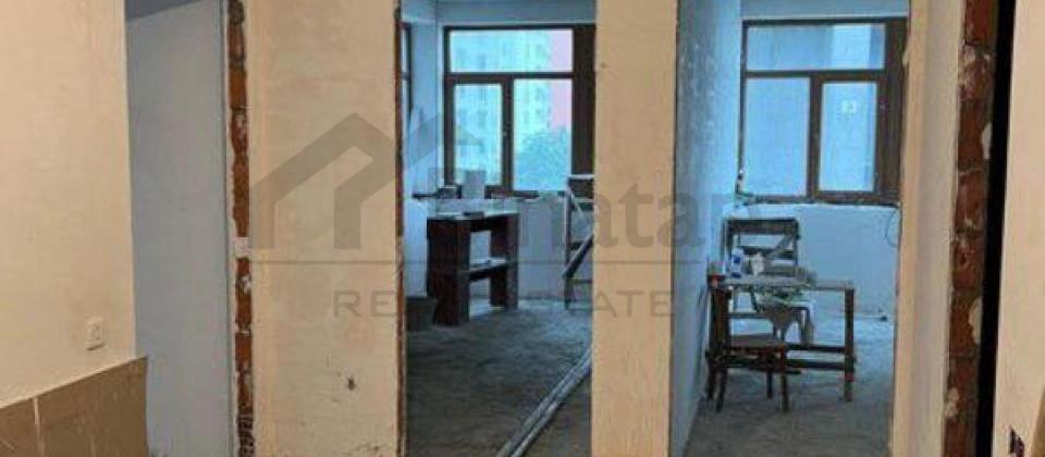 Nerimanov heykeli ve Huseyn Cavid parkina yaxin 3 otaqli menzil satilir/100 kv.m. - 8