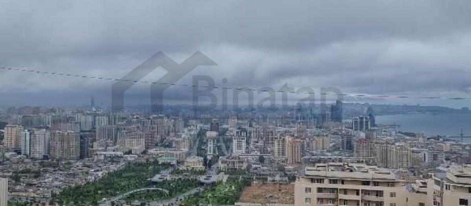 Nerimanov heykeli ve Huseyn Cavid parkina yaxin 3 otaqli menzil satilir/100 kv.m.