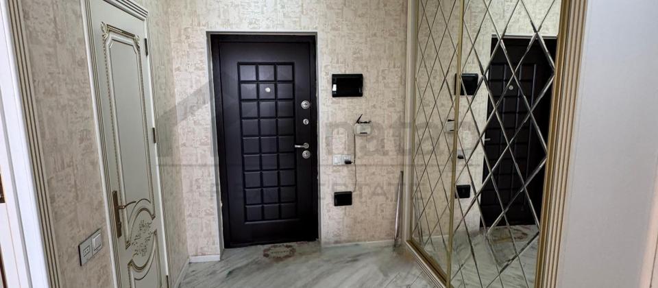 Masazır qəsəbəsi Yeni Bakı yaşayış kompleksində bina evi satılır.