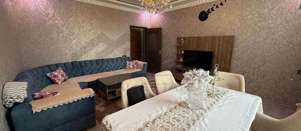 Masazır qəsəbəsi Qurtuluş 93 yaşayış kompleksində əla  təmirli bina evi satılır. - 3