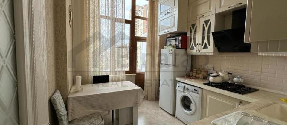 Merkezi parkin yani, Nizami m/s yaxin 2 otaqli menzil satilir/80 kv.m. - 6