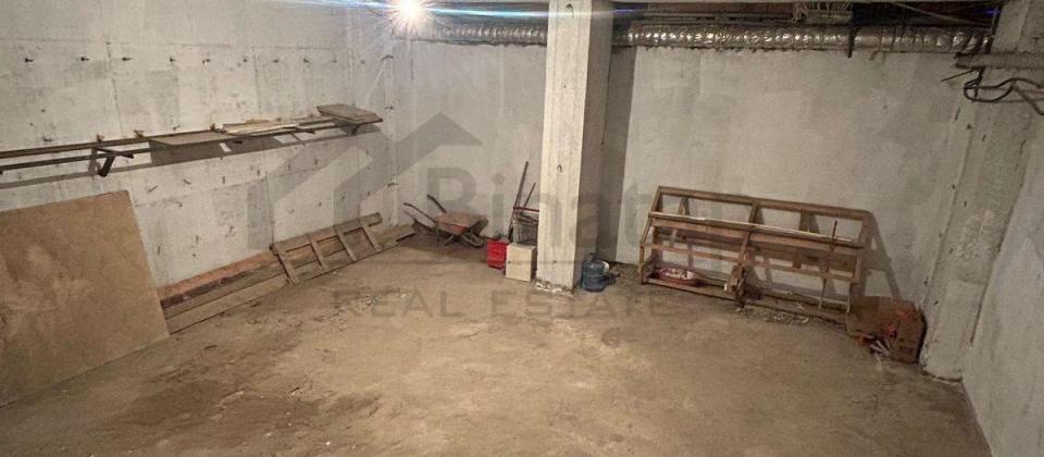 Yeni Yasamal, İnshaatchilar m/s yaxin temirsiz obyekt satilir/55 kv.m.