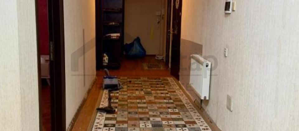 Qelebe dairesi, Baku Mall ve İnşaatçilar m/s yaxin 3 otaqli menzil satilir/140 kv.m. - 11