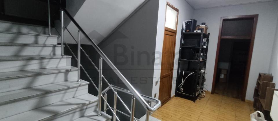 ECEMI NAXCIVANIDE KUCESINDE 9 OATQLI OFIS ICAREYE VERILIR - 10