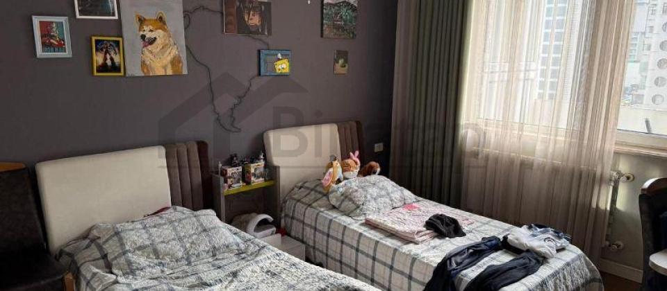 Yashil Ada ushaq bagchasinin yani, 8 Noyabr m/s yaxin 3 otaqli menzil satilir/105 kv.m. - 6