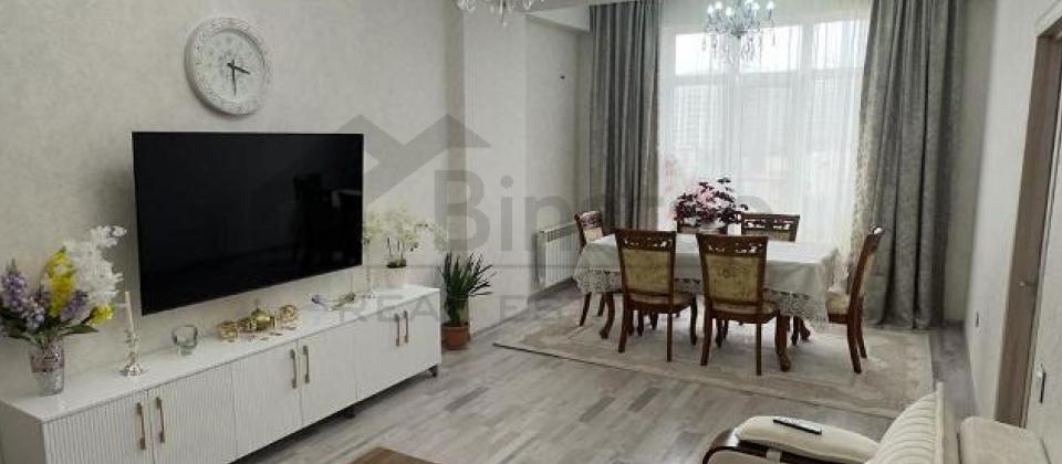 2№li Tibb Kollecinin yani, İnshaatchilar m/s yaxin 3 otaqli menzil satilir/126 kv.m.