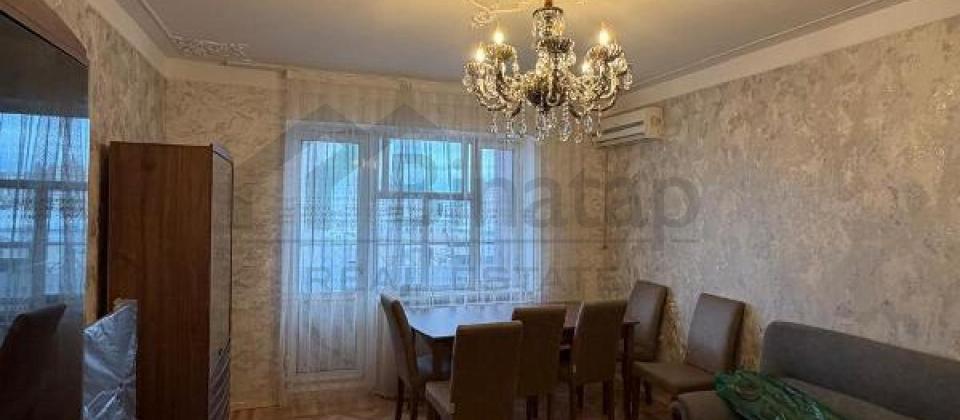 Qish parki, Nizami ve 28 May m/s yaxin 3 otaqli menzil satilir/80 kv.m.