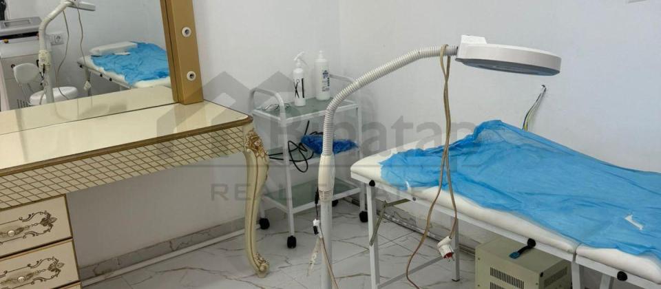 Xırdalan Aaaf parkda Qadın salonu satılır - 8