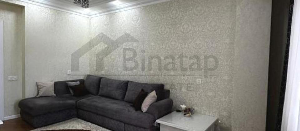 Memar Ecemi m/s yaninda 2 otaqli menzil satilir/60 kv.m. - 2