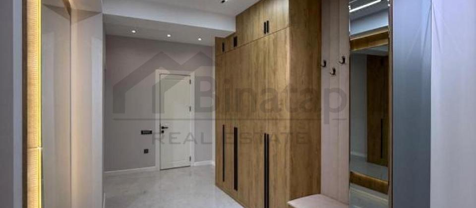 Sherq bazarinin yani, 28 May m/s yaxin 3 otaqli menzil satilir/118 kv.m. - 13