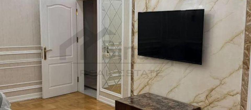 Ayna Sultanova heykelinin yaninda 3 otaqli menzil satilir/100 kv.m. - 3