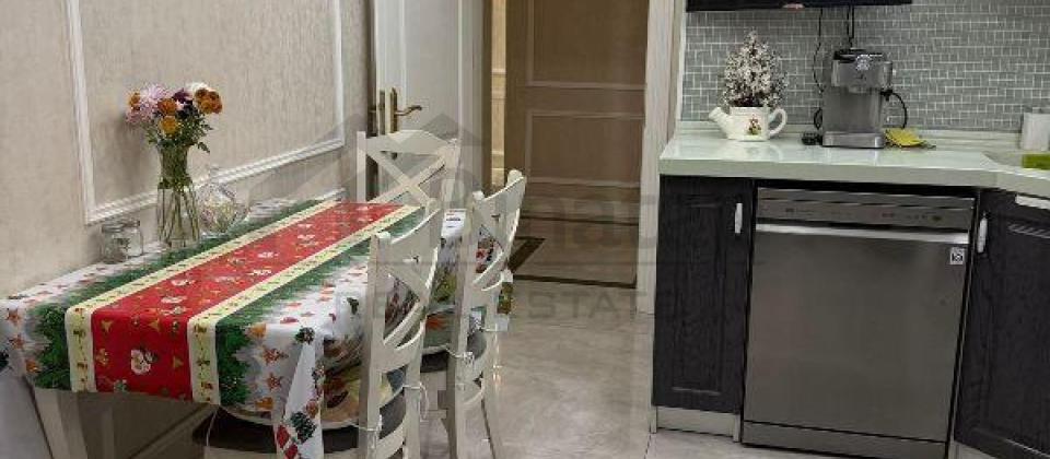 Ayna Sultanova heykelinin yaninda 3 otaqli menzil satilir/100 kv.m. - 11