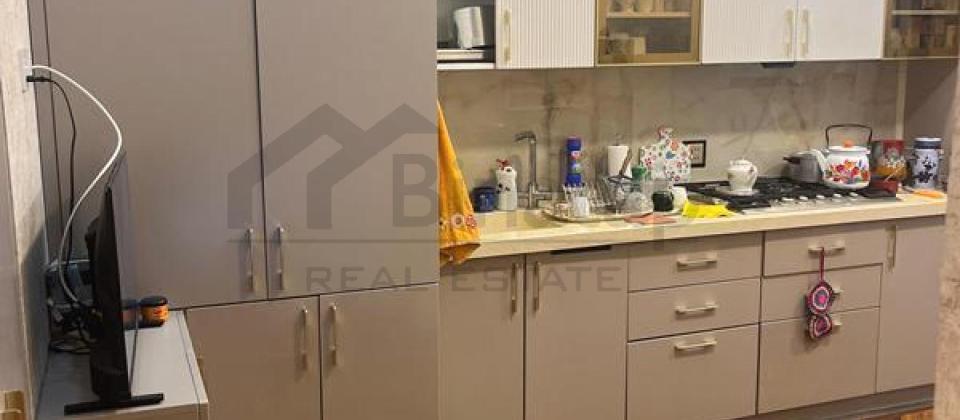 Koroglu ve Koala parklarinin yaninda 3 otaqli menzil satilir/125 kv.m. - 8