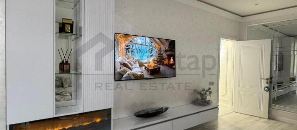 Yeni Yasamal, İnshaatchilar m/s yaxin 3 otaqli menzil satilir/117 kv.m.