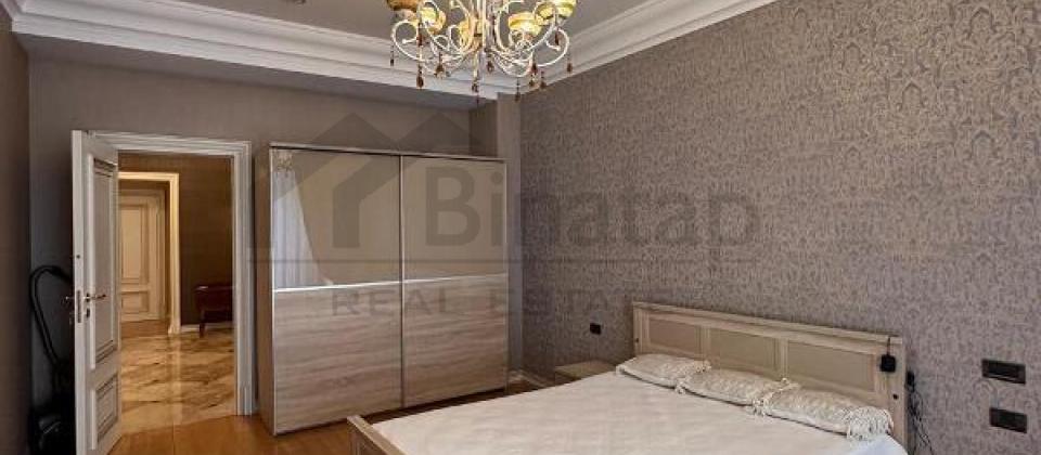 Mərkəzdə..! Heydər Əliyev sarayının yanında 4 otaqlı mənzil satılır/240 kv.m. - 8