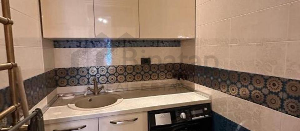 Mərkəzdə..! Heydər Əliyev sarayının yanında 4 otaqlı mənzil satılır/240 kv.m. - 13