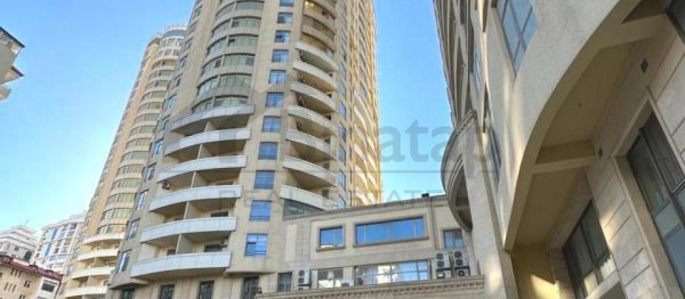 Statistika Komitesinin yani, Nizami m/s yaxin 3 otaqli menzil satilir/135 kv.m. - 14