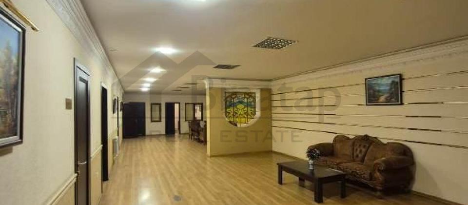 3cu mkrn, 20 Yanvar və Memar Ecemi m/s yaxin obyekt icareye verilir/400 kv.m. - 8