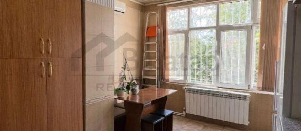 Huseyn Cavid parki ve Elmler Akademiyasi m/s yaxin 2 otaqli menzil kiraye verilir/65 kv.m. - 7