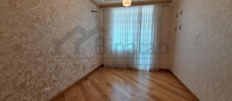 Kirayə verilir 4 otaqlı yeni tikili 230 m², 8 Noyabr m. - 6